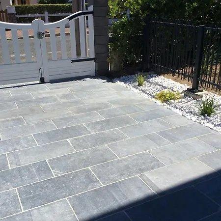3 Terrasse *
